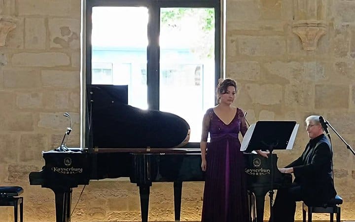 PR_Kayserburg_800x500-Soprano-singer-Wu-Lin